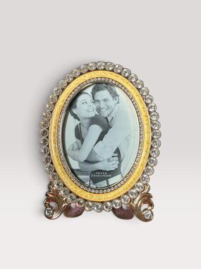 Beautiful Rhinestones, Enamel Painted Oval Picture Frame 3x4” New In Gift Box